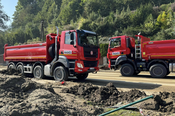 Vozidla TATRA PHOENIX se aktuálně podílejí na odstraňování následků letošních ničivých povodní